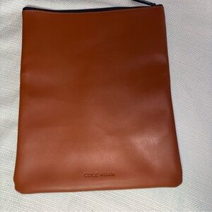 Cole Haan x American Airlines Men's Brown Leather Toiletry Bag UNISEX